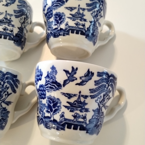 Vintage English Ironstone Tableware LTD 8pc set - Picture 5 of 11